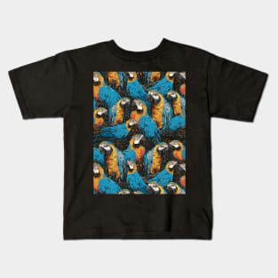 seamless pattern of Blue and gold macaw birds Kids T-Shirt